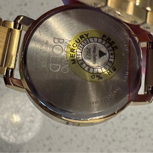 Movado Gold Watch Elegant Accessory - Picture 1 of 4